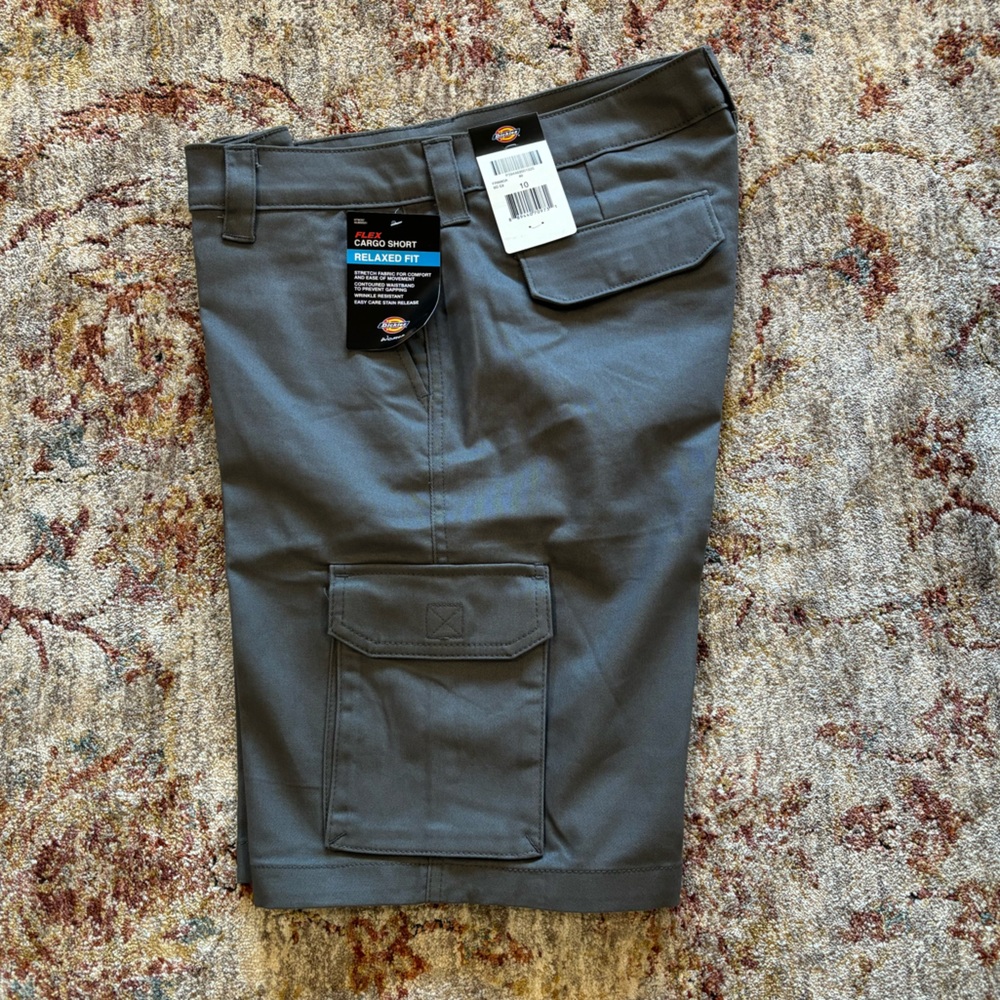 NEW WITH TAGS - Dickies Women Cargo Short